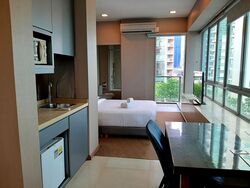 surrey-road photo thumbnail #2